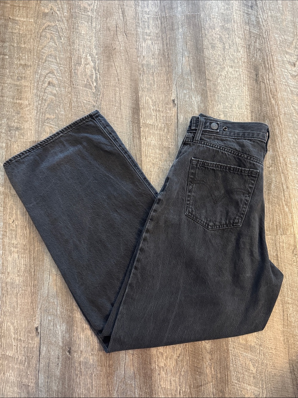 Levi's Women's Cinch Baggy Black Wide-Leg Jeans - Picture 3 of 5